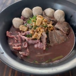 ก๋วยเตี๋ยว แชมป์ By ภาคิน