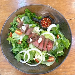 ยำสลัดเนื้อออสย่าง