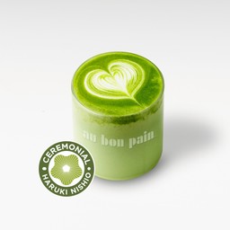 มัทฉะลาเต้เกรดพิธีการร้อน