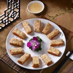 ขนมปังหน้ากุ้งทอง (12 ชิ้น)