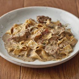 พัพพาร์เดลซอสครีมทรัฟเฟิล