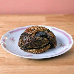 Black Sesame Bun