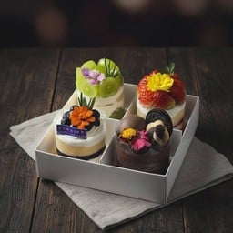 Set of 4 แบบตามใจ ลูกค้าเลือกเค้กเอง