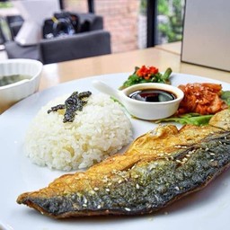 ข้าวปลาซาบะย่างซีอิ้ว