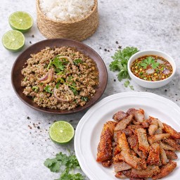 ลาบหมูแซ่บนัว  + หมูย่าง  + ข้าวเหนียว
