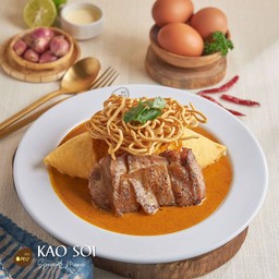 ข้าวห่อไข่หน้าไก่ย่างราดซอสครีมข้าวซอย