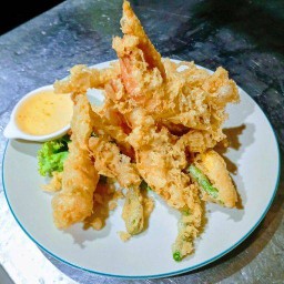 ครัวแสงจันทร์ coffee & seafood
