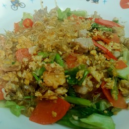 ผัดวุ้นเส้นใส่ไข่