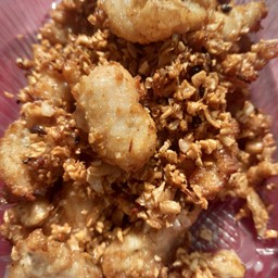 จระเข้ทอดกระเทียม