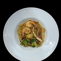 สปาเก็ตตี้ ขี้เมาทะเล