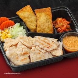 เบนโตะ ข้าวไก่หมักนักล่า