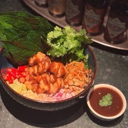 เมี่ยงปลากะพง Asian Sea-Bass Bites/Betel Leaf With Tamarind Sauce(N)