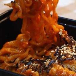 ไก่ทอดเกาหลี นีอึน พิ ชิค ชิค ตลาดประตูเชียงใหม่