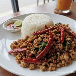 ข้าวกะเพราห่อ