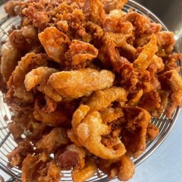 หนังไก่ทอดเขย่าผงชุดเล็ก 150 กรัม ( ปาปรีก้า/ บาบีคิว/วิ้งแซ่บ/ชีส)