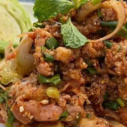 ก้อยหมูดิบ