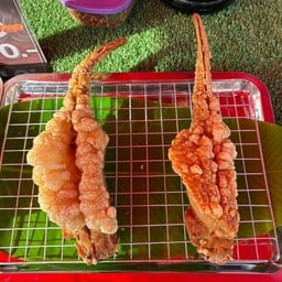 หมูกรอบฟันแตก By จ่าไอซ์  สาขา 1 แฟลตส่วนกลางนย. ตลาดม้าน้ำ