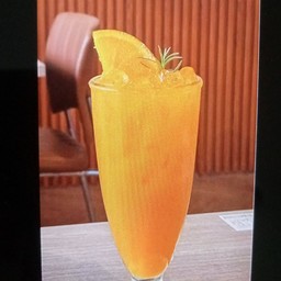 น้ำส้มคั้นสด