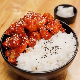 ข้าวไก่กรอบซอสเกาหลี