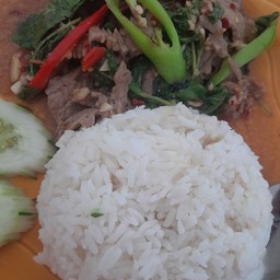 กระเพราเนื้อ ชิ้น