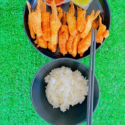 Salmon toro grill ตลาดโกลเด้นเพลส