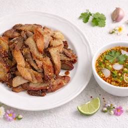 หมูย่าง น้ำจิ้มแจ่ว