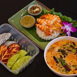 ชุดเซ็ทสุดคุ้ม!! ข้าวกุ้งแกะ+ต้มยำกุ้งน้ำข้น+ผลไม้