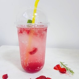 สตอเบอรี่โซดา