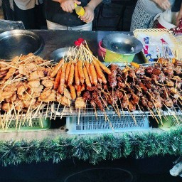 เจ้จอยหมูปิ้ง ตลาดสด (ตลาดเช้า)