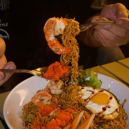 มาม่าไข่กุ้งล้น