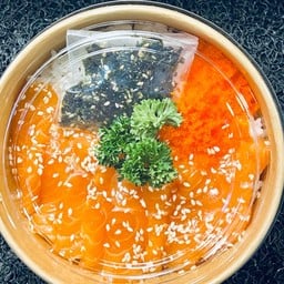 แซลม่อนดองซีอิ้ว(เก่งกะสุม่อนแซวหอยสด ตลาดนัดคนเดินปราจีนบุรี