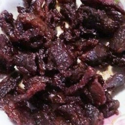 เนื้อทอดน้ำจิ้มแจ่วราดข้าว