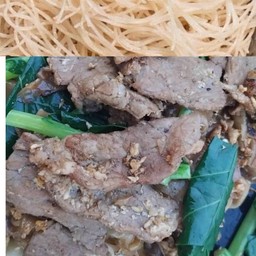 เส้นหมี่ผัดซีอิ๋วเนื้อ