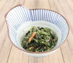 Choy sum with sesame