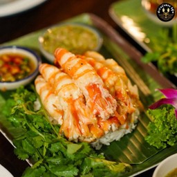 ข้าวกุ้งเผาพร้อมน้ำจิ้มสุดแซ่บ