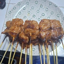 แม่น้องส้ม หมูปิ้งโบราณ บางคูวัด