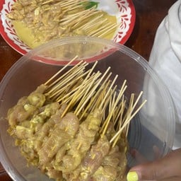 ครัวปุ๊กลุก หมูปิ้งโบราณ หมูสะเต๊ะ ข้าวเหนียว