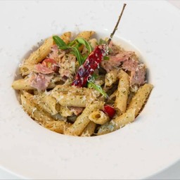 เพนเน่เบค่อนผัดพริกแห้ง