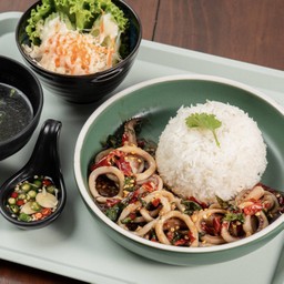 เซต ข้าวกะเพราปลาหมึก