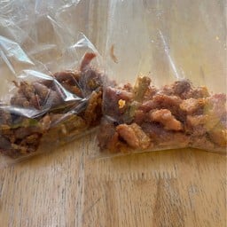 ร้านข้าวเหนียวหมูจุก หน้าปั๊ม ปตท อ่างศิลา