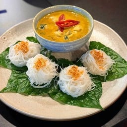 แกงปูใบชะพลูเส้นหมี่