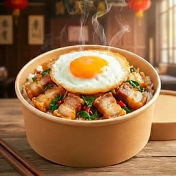 ข้าวกะเพราหมูกรอบไข่ดาว