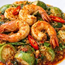 ข้าวผัดพริกแกงกุ้ง