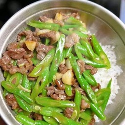 หมูสับผัดถั่วฝักยาว