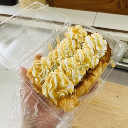 ขนมปังวิปครีมคาราเมล