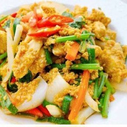 หมูผัดผงกระหรี่