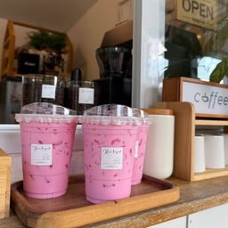 นมชมพู Pink milk