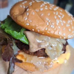 เบอเกอร์เนื้อวากิวชีสซอสเห็ด