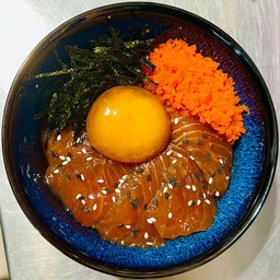 ข้าวหน้าแซลมอนดอง