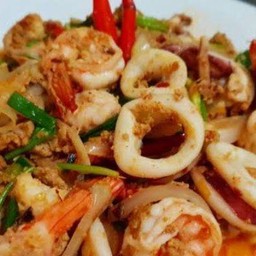 ทะเลผัดผงกระหรี่